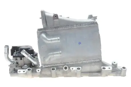 Радіатор інтеркулера Skoda Octavia III/VW Golf VII/Passat 1.6-2.0TDI 12- ADLER 04L129711R