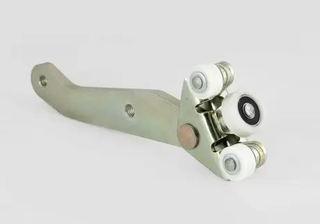 Ролик сдвижной двери (с кронштейном) нижний правый AND 12843006