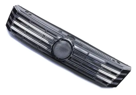 Решітка радіатора Пассат Б7 USA AND 30853164