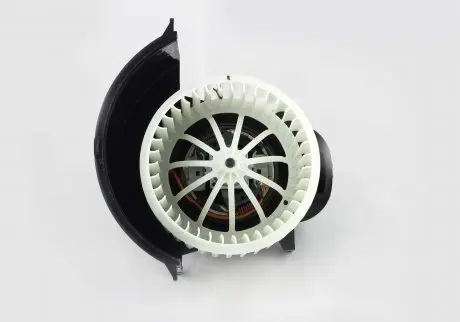Вентилятор пічки vw amarok/touareg 03- AND 35820006