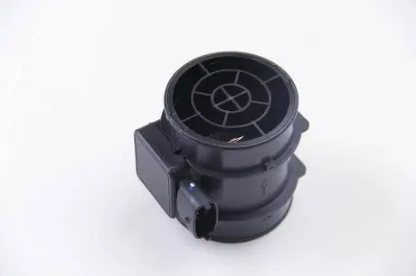 Расходомер воздуха (4 конт.) opel astra g/vectra b 1.8/2.0/2.2 95- AUTLOG LM1026