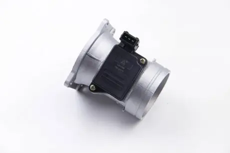 Расходомер воздуха (3 конт.) audi a4/ a6/vw golf/passat 1.6/1.8/2.0 91-01 AUTLOG LM1098