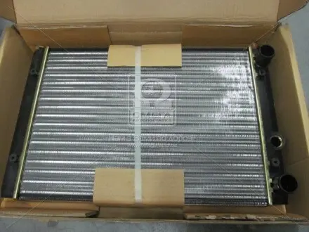 Радиатор охлаждения двигателя golf3/vento 14/16mt 91-98 vw2028 (ava) AVA QUALITY COOLING VN2028