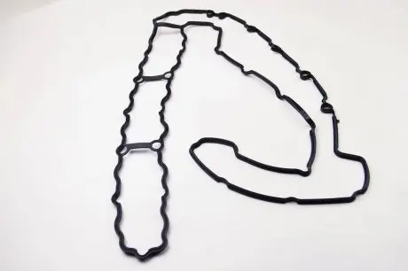 Прокладка клапанной крышки BMW 3 (E90/E91/E92/E93) BMW 5 (E60/E61/F10/F11) BMW 6 (E63/E64) 05-13 BGA RC5583