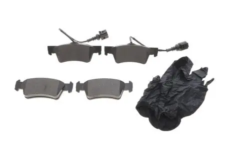 Колодки гальмівні (задні) VW T5/Multivan V 03-15 (+датчик) Bogap A8210291