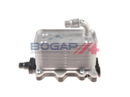 Радіатор масляний BMW 5/6/7/X3 2.0-4.4 D 02-10 (теплообмінник) Bogap B4222120