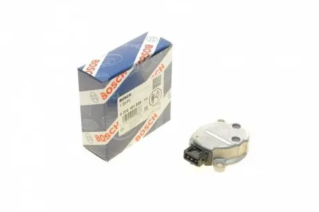 Датчик положение распределительного вала BOSCH 0232101024