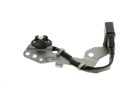 Датчик положения распредвала VW Golf IV/Passat B5 1.6 00-06 BOSCH 0232101038
