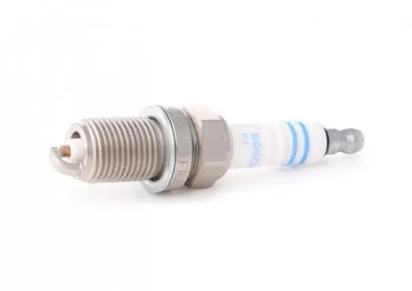 Свеча зажигания BOSCH 0242235666