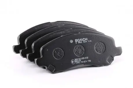 Тормозные колодки передние BOSCH 0986424716