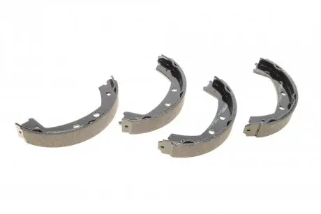 Тормозные колодки барабанные BOSCH 0 986 487 732