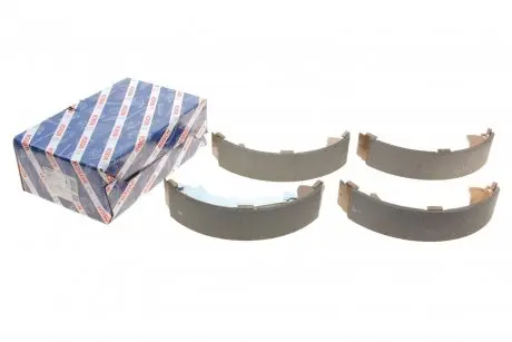 Комплект тормозных колодок BOSCH 0986487955