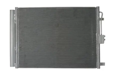 HYUNDAI Радіатор кондиціонера (конденсатор) з осушувачем Elantra, i30, Kia Ceed, Cerato III 12- BOSCH 1986AD2030