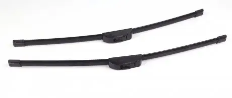 Щетки стеклоочистителя (550/530mm) бескаркасные BOSCH 3397118906