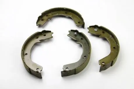 Колодки ручного тормоза mitsubishi pajero iii,iv/ pajero classic 00- Bremsi GF0831