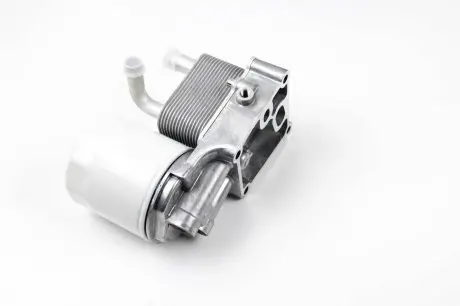 Радиатор масла connect 1.8 di/tdci 02- BSG BSG 30-506-002