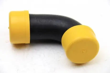 Патрубок интеркулера BSG BSG 90-720-009