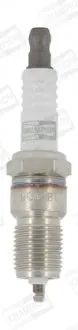 Свічка запалювання CHAMPION OE011/T10