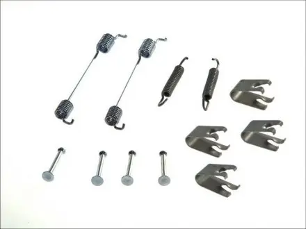 Монтажный комплект тормозных колодок Delphi LY1335