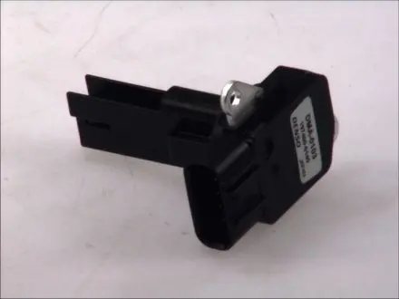 Датчик масової витрати повітря land rover/volvo rrover/v60/70/xc60/70 "3,0-5,0 "09>> DENSO DMA0103