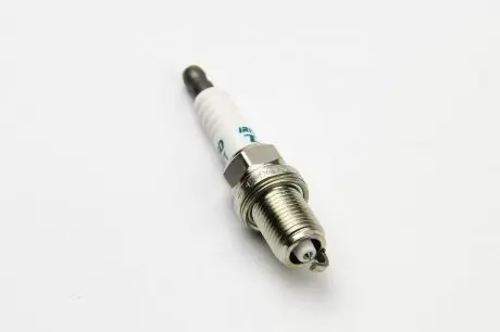 Свеча зажигания DENSO IK20TT