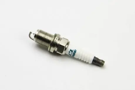 Свеча зажигания DENSO IQ20TT