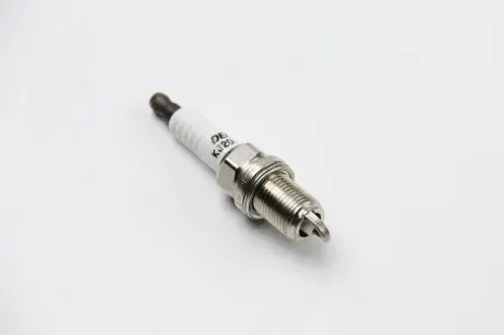 Свеча зажигания Nickel Opel Astra H 1,6i 1,8i, Astra J 1,4i 1,6i 1,8i, Corsa D 1,2i 1,4i DENSO KJ20CR-L11