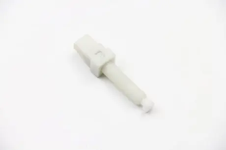 Датчик стоп-сигнала A100/A4/A6/VW Passat 76- FACET 7.1015