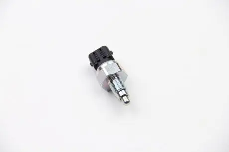 Датчик заднего хода T4 90-03/Caddy II 95-04/Golf -02 FACET 7.6125