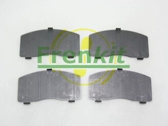 Комплект протискрипних пластин (передніх) Toyota Camry/Carina/Celica/Corolla 77-95 FRENKIT 940019