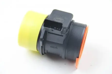 Расходомер воздуха Peugeot/Fiat/Citroen 2.0HDI HELLA 8ET 009 142-101