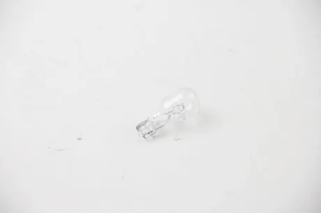 Автолампа T15 12V 16W W16W HELLA 8GA008246-001