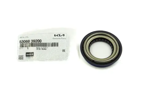 Сальник полуоси заднего редуктора Hyundai-KIA 5306839200