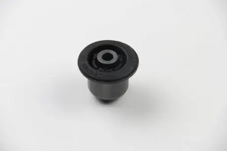 Сайлентблок переднего рычага Audi 80 -94/Passat B2 -88 LEMFORDER 10126 03