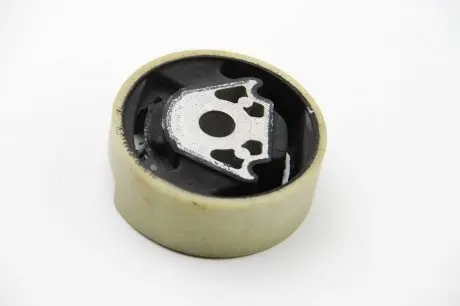 Подушка двигателя задняя Caddy 04-/Golf 04-13/Octavia 04- (нижн.часть) LEMFORDER 33147 01