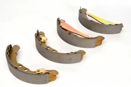 Тормозные колодки барабанные LPR 00150