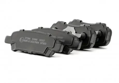 Тормозные колодки задние LPR 05P1373