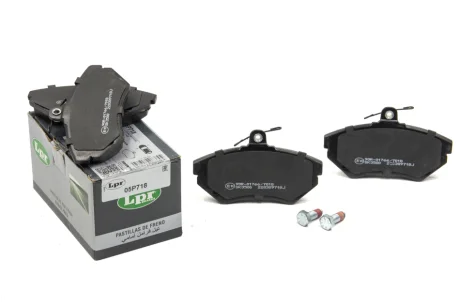 Тормозные колодки передние LPR 05P718