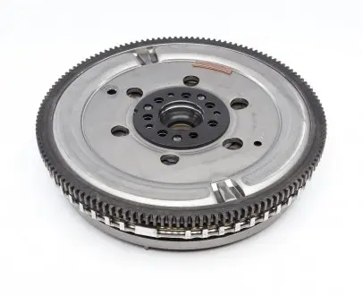 Маховик LuK 415 0413 10