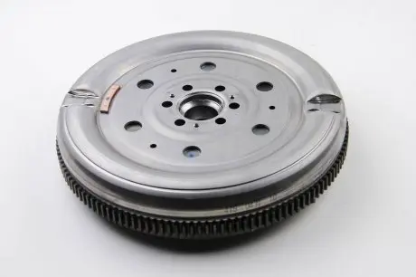 Маховик LuK 415043110