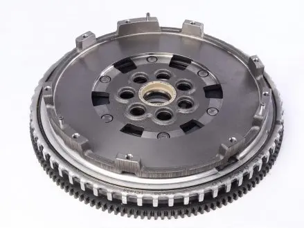 Маховик LuK 415 0463 10