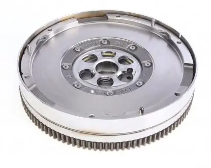 Маховик LuK 415 0630 10