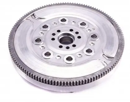 Маховик LuK 415 0743 10