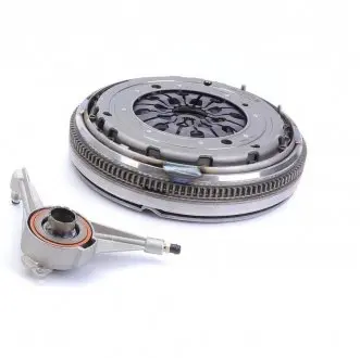 Комплект зчеплення з маховиків (зібране) та вичавним підшипником LuK 600000200