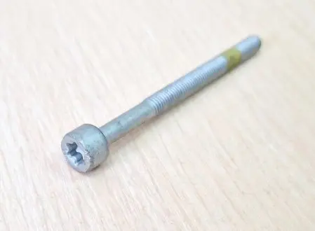 Болт крепления форсунки MERCEDES-BENZ A0009902907