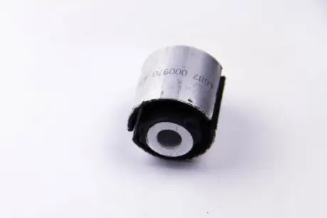 Сайлентблок переднего рычага (нижний/задний) T4 91-03 Metalcaucho 04260