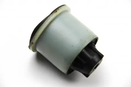 Сайлентблок задней балки Logan 04-/Duster 10-/Sandero 08- Metalcaucho 05755