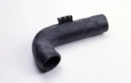 Патрубок интеркулера LT2.5TDI 97- нижний (AHD/BBE/BBF) Metalcaucho 09727