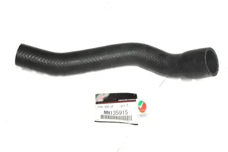 Патрубок радіатора верхній 1.6 4G18 MITSUBISHI MN135915