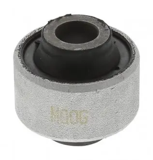 Сайлентблок переднього важеля MOOG RE-SB-15540